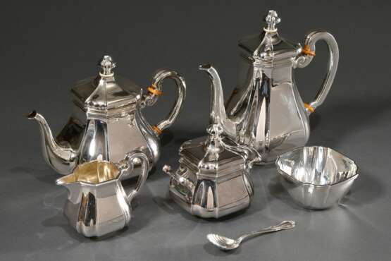 6 Teile Kaffee-Tee-Set in schlichter Form, Silber 925, 2940g: Kaffeekanne (H. 24cm), Teekanne (H. 18,5cm), 2 Teile Zuckertopf und Rahm (H. 12,5/10cm), Schale (H. 5,5cm) sowie Tablett (38,5x29,5cm) dazu 1 Muschellöffel - фото 4