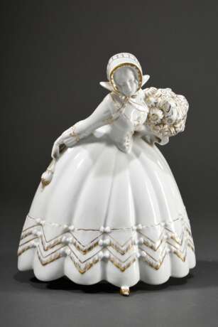 Fraureuth Figur "Biedermeier Dame mit Bouquet", Weißporzellan mit Goldstaffage, Stempelmarke 1919-1926, Entw.: Erna Rosenberg 1918, monogramiert "EW" = eigene Werkstatt, H. 24cm - Foto 1