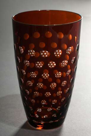 10 Teile Rotter Glas, Lübeck 2. Hälfte 20.Jh.: 7 Wassergläser in diversen Schliffen und Farben, 2 Whiskey Tumbler und rot überfangene Vase mit Kugelschliff, H. 7-5-16,5cm - photo 2