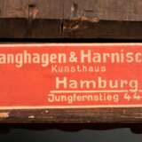 2 Monogrammist "K.M" und "G.M." "Herrenportraits" 1883, Öl/Holz, je o.r. monogr./dat., verso Klebeetikett "Kunsthaus Langhagen & Harnisch/ Hamburg", Prunkrahmen, 24x17,8cm (m.R… - Foto 12