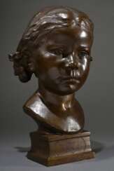 Schreitmüller, August (1871-1958) „Kinderkopf - Ute“ 1940, Bronze, patiniert, verso sign./dat., auf dem Sockel betitelt, H. 34cm