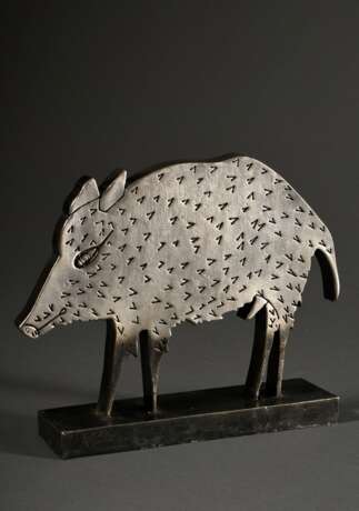 Wunderlich, Paul (1927-2010) „Wildschwein“, Metall versilbert, 148/900, an der Plinthe sign./num./Gießerstempel, ca. 18x23x6cm, rest. - photo 2