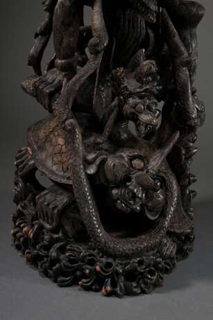 Hinduistische Göttergruppe "Hanuman, Garuda, Kurma und Nagas", meisterhaft detailreiche Schnitzarbeit, Bali um 1900, Holz geschnitzt, 67,5x30x26cm, defekt - photo 5