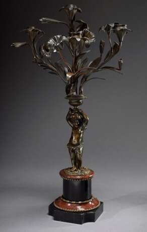 Paar 4flammige Girandolen mit figürlichem Schaft "Putti" und floralem Aufsatz "Lilien", brünierte Bronze mit Marmor Sockel, Frankreich um 1880, H. 52cm, etwas bestoßen - фото 6