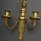 Zweiarmiger Bronze Wandarm im Louis XVI Stil mit Vasenaufsatz, 40x26cm - фото 1