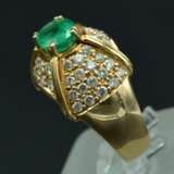 Yellow gold ring with 48 diamonds and 1 natural emerald Gold Other style 21th century - photo 7