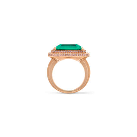 RARE EMERALD AND COLOURED DIAMOND RING - Foto 5