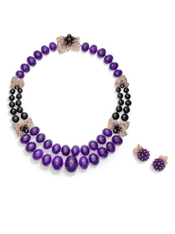 VAN CLEEF & ARPELS SET OF MULTI-GEM JEWELLERY - photo 1