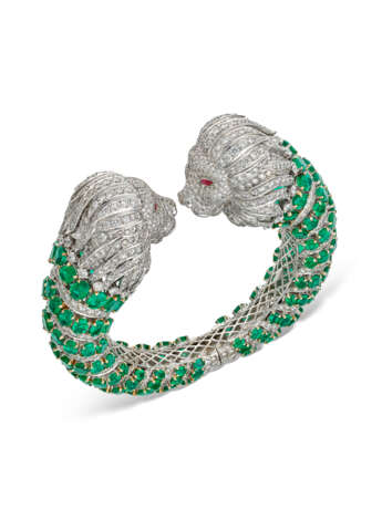 EMERALD, DIAMOND AND RUBY LION BANGLE - photo 3