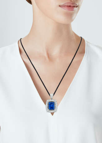 SAPPHIRE AND DIAMOND PENDANT - photo 2