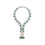 VAN CLEEF & ARPELS EMERALD, CULTURED PEARL AND DIAMOND `ZIP` NECKLACE - фото 1