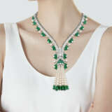 VAN CLEEF & ARPELS EMERALD, CULTURED PEARL AND DIAMOND `ZIP` NECKLACE - фото 3