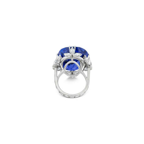 SAPPHIRE AND DIAMOND RING - photo 6