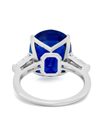 SAPPHIRE AND DIAMOND RING - photo 6