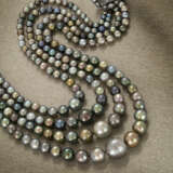 EXCEPTIONAL COLOURED NATURAL PEARL, COLOURED DIAMOND AND DIAMOND NECKLACE - фото 2