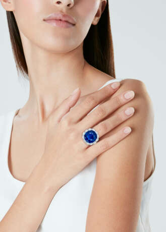 SAPPHIRE AND DIAMOND RING - photo 3