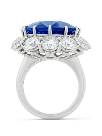 SAPPHIRE AND DIAMOND RING - photo 6