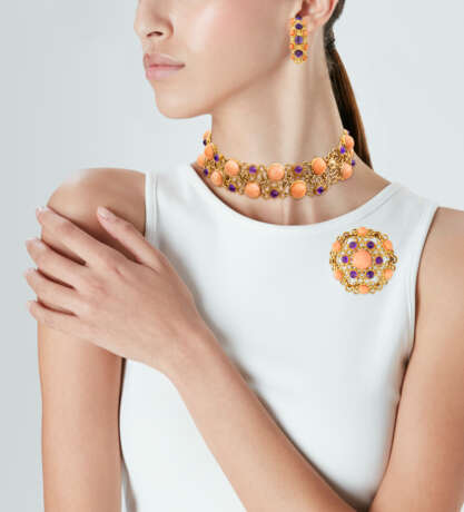 VAN CLEEF & ARPELS SUITE OF CORAL AND AMETHYST `R&#201;SILLE` JEWELLERY - photo 3