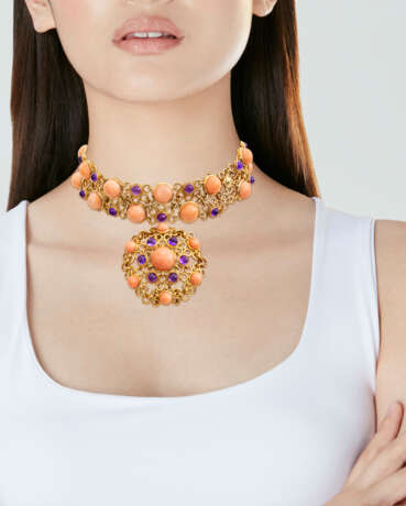 VAN CLEEF & ARPELS SUITE OF CORAL AND AMETHYST `R&#201;SILLE` JEWELLERY - photo 4