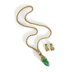 JACQUES LACLOCHE MID-20TH CENTURY SET OF EMERALD AND DIAMOND JEWELLERY