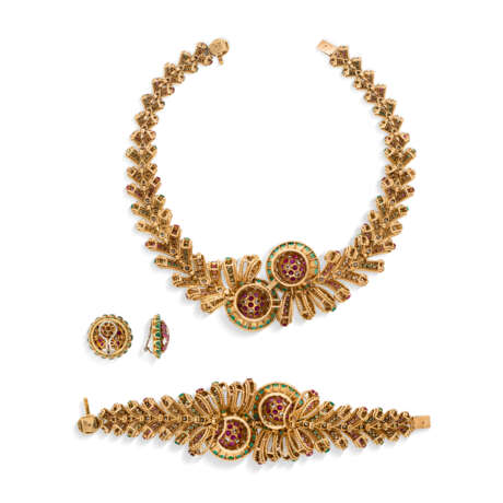 SET OF MULTI-GEM JEWELLERY WITH AN ASSOCIATED PAIR OF EARRINGS - фото 3