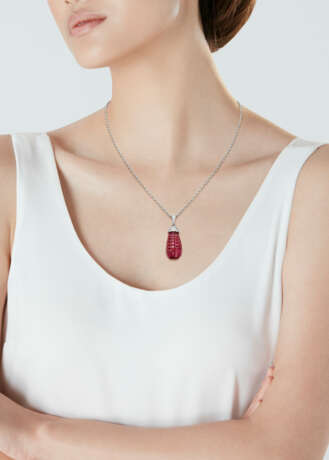 TWO VAN CLEEF & ARPELS DIAMOND AND `MYSTERY-SET` SAPPHIRE AND RUBY NECKLACES - фото 3