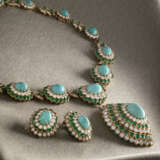 VAN CLEEF & ARPELS SET OF TURQUOISE, EMERALD AND DIAMOND JEWELLERY - фото 2