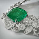 EMERALD AND DIAMOND NECKLACE MOUNTED BY VAN CLEEF & ARPELS - фото 2