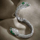 BULGARI DIAMOND AND EMERALD `SERPENTI` BRACELET-WATCH - фото 2