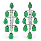 KARRY BERREBY EMERALD AND DIAMOND CHANDELIER EARRINGS - Foto 1