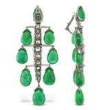 KARRY BERREBY EMERALD AND DIAMOND CHANDELIER EARRINGS - Foto 3