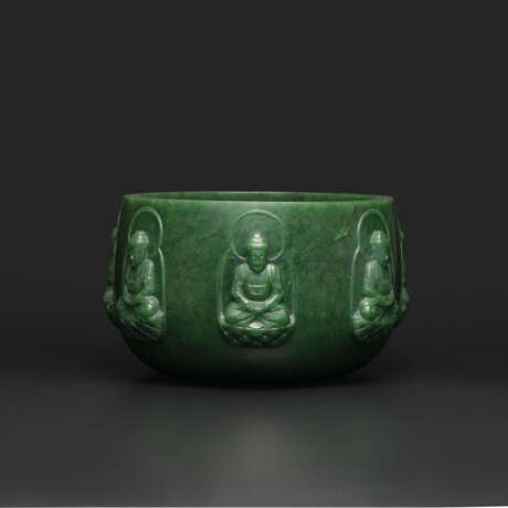 AN IMPERIAL INSCRIBED SPINACH-GREEN JADE ‘SEVEN BUDDHA’ ALM’S BOWL - фото 1