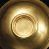 A VERY RARE PAIR OF GOLD ENAMELLED ‘LANDSCAPE’ BOWLS - photo 2