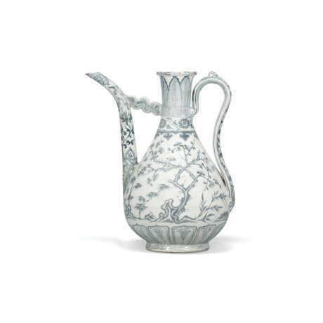 A VERY RARE MING BLUE AND WHITE ‘THREE FRIENDS OF WINTER’ EWER - photo 1