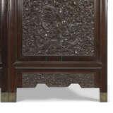 AN IMPERIAL CARVED ZITAN FOUR-PANEL ‘DRAGON’ SCREEN - photo 3