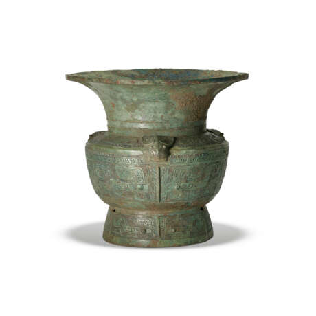 AN ARCHAIC BRONZE WINE VESSEL, ZUN - photo 1