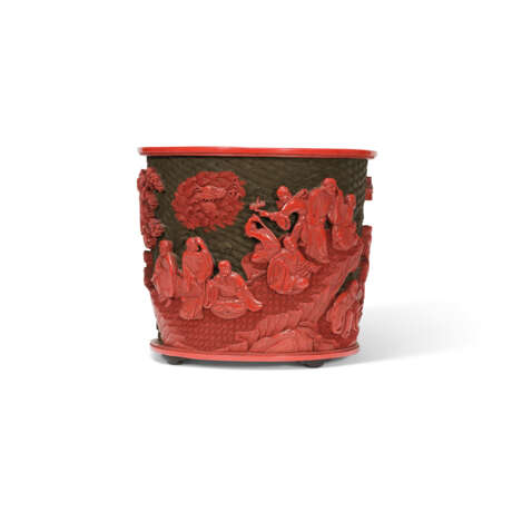 A RARE IMPERIAL CARVED CINNABAR LACQUER `LUOHAN` BRUSH POT - фото 1