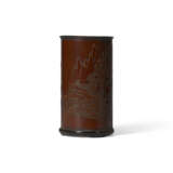 A CARVED BAMBOO ‘RIVERSCAPE’ CYLINDRICAL BRUSH POT - фото 3