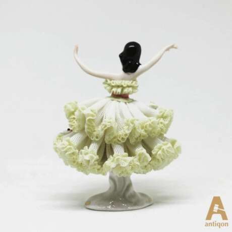 Porcelain figurine "The Ballerina" - фото 2