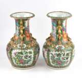 Pair of Cantonese Vases "Family Rose". - photo 2