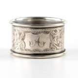 Six English silver napkin rings, in an original case. - photo 2