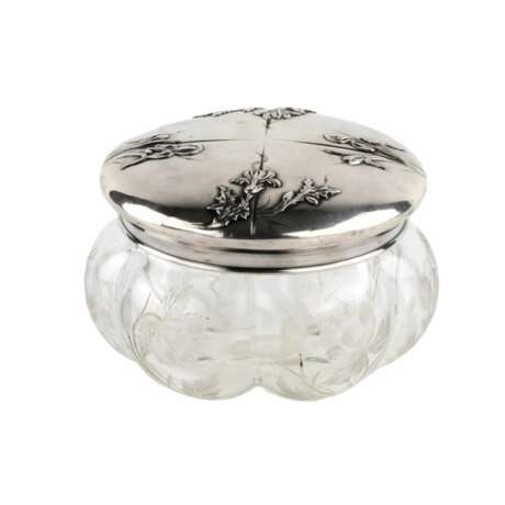 French bonbonniere with silver lid. Louis Coignet. - photo 1