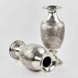 A pair of amphora-shaped Persian silver vases. - Foto 6