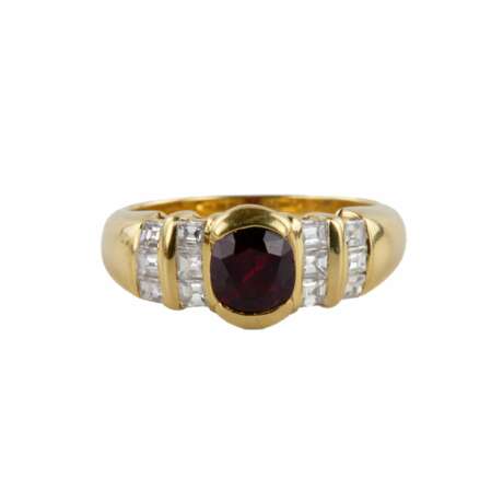 Moraglione gold ring with ruby and diamonds. - фото 3