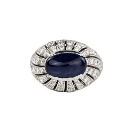 Gold ring with sapphire and diamonds. - фото 2