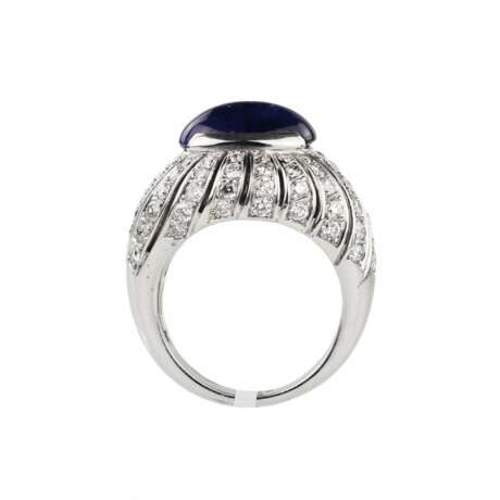 Gold ring with sapphire and diamonds. - фото 3