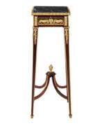 Tische. French console in mahogany and gilded bronze. IN THE STYLE OF FRANCOIS LINKE.