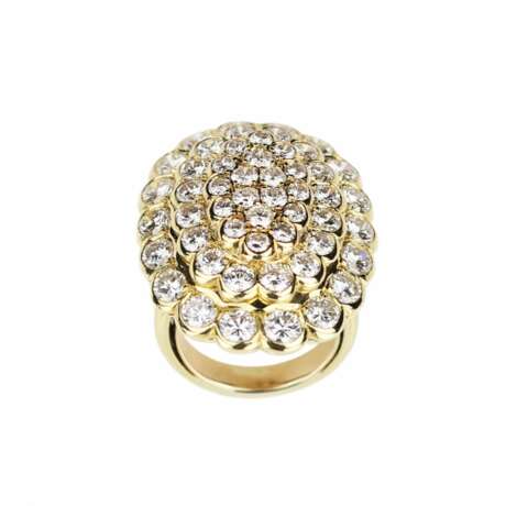 18K yellow gold ring with diamonds. - фото 1