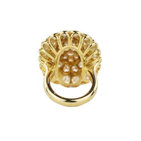 18K yellow gold ring with diamonds. - фото 6