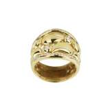 Gold ring with diamonds. - photo 1